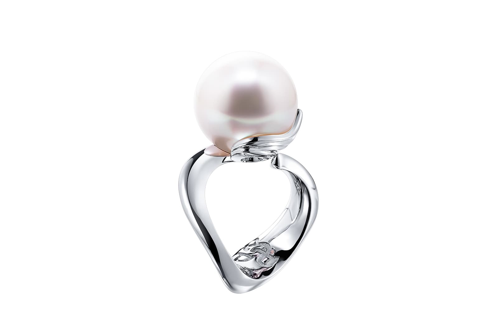  Podnebesnaya and Podnebesny ring from the Swan collection with a South Sea pearl in white gold
