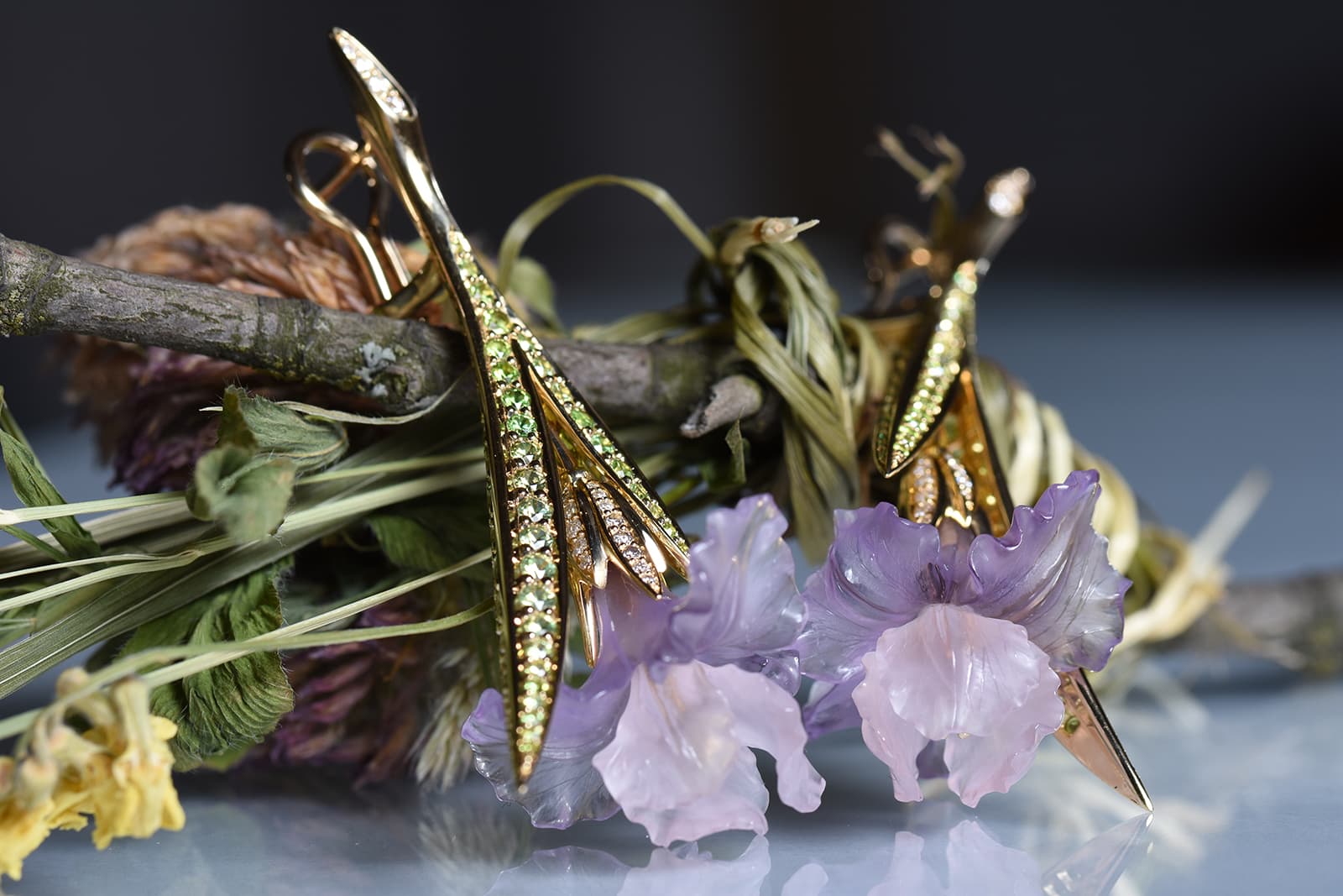  Flower earrings Ekaterina Kostrigina with carved amethyst and diamonds