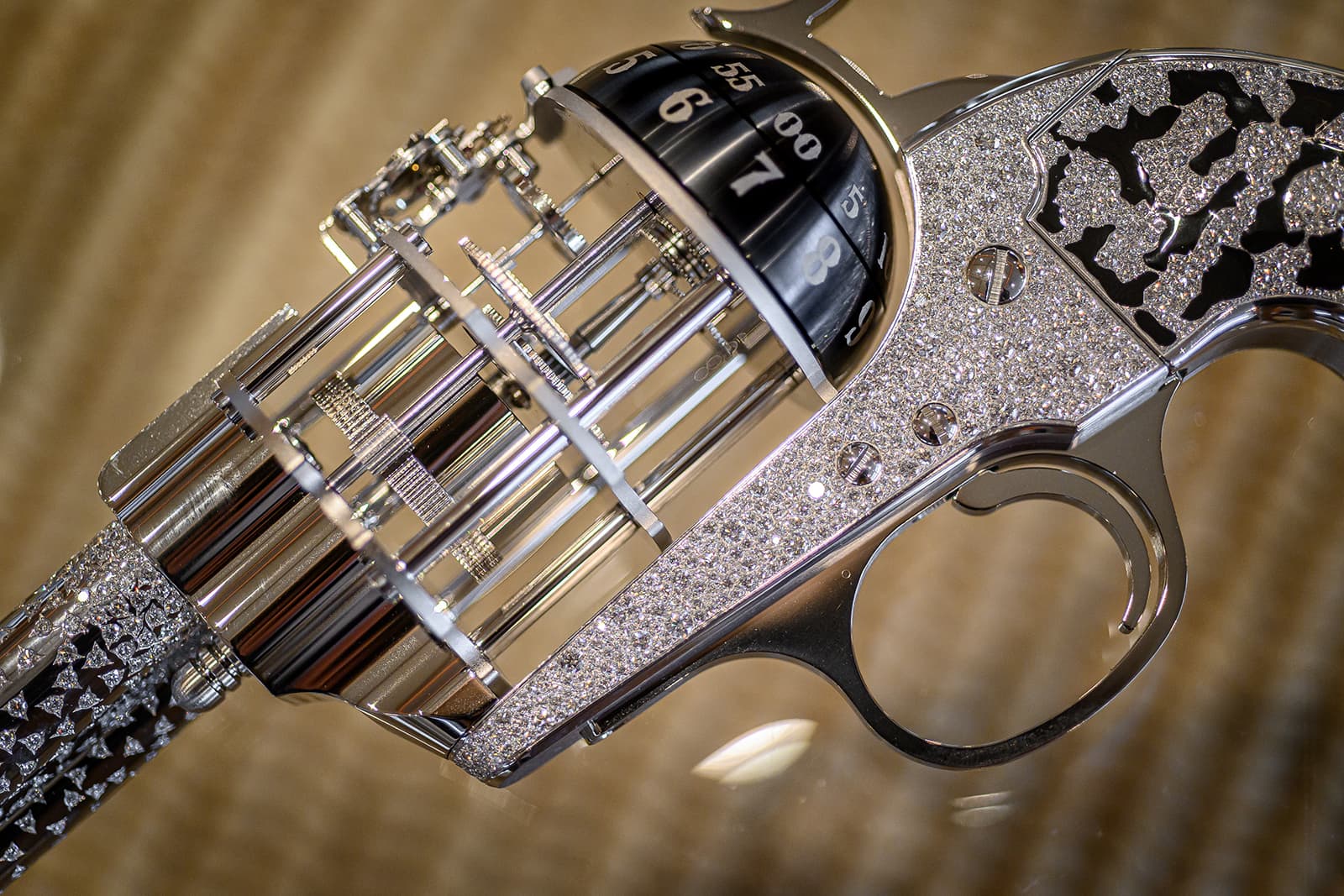  A closer look at the mechanical movement inside 'The Diamond' revolver table clock