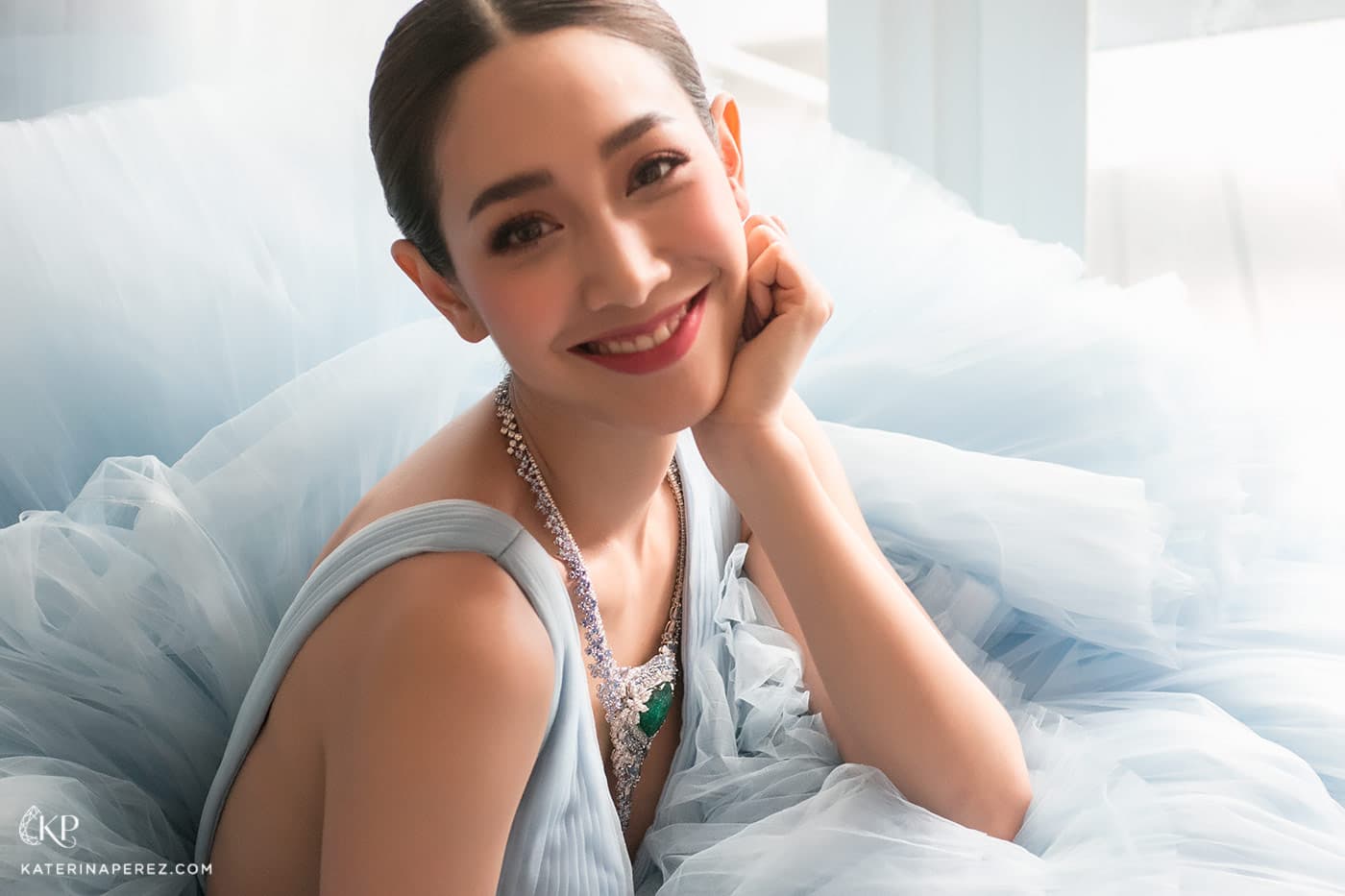 Thai actress Peechaya Wattanamontree wears an Avakian necklace with a heart-shaped Colombian emerald