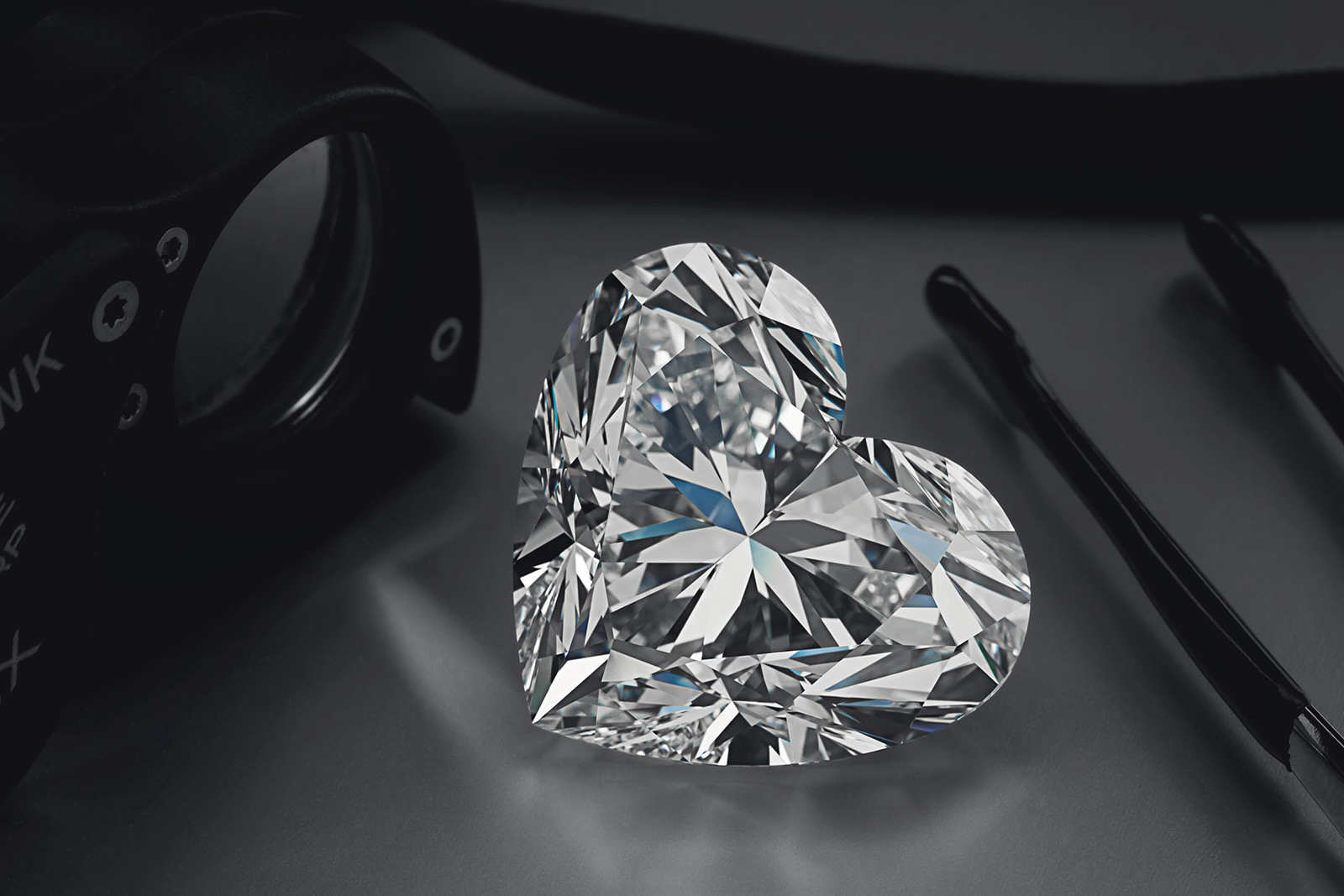  A 92.15 carat heart-cut diamond presented as part of a necklace by Boehmer et Bassenge