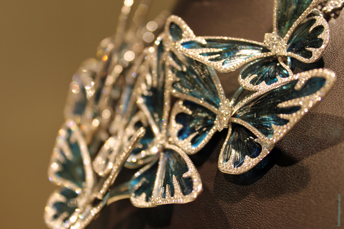 Arunashi-Close_up арунаши набор с бабочками колье ожерелье