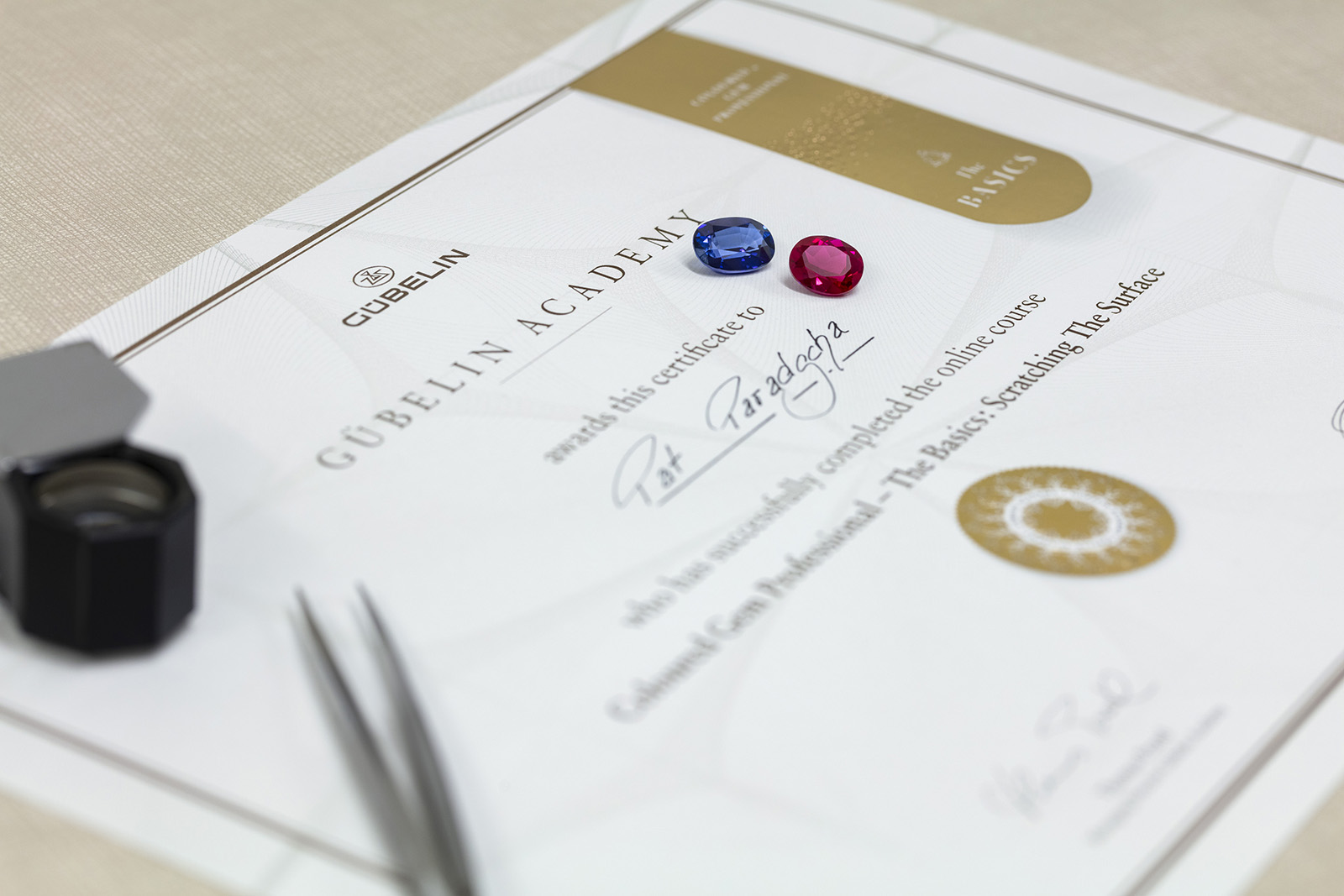 Students who complete the Gübelin Academy ‘The Basics’ online course can progress on to intermediate and advanced level courses
