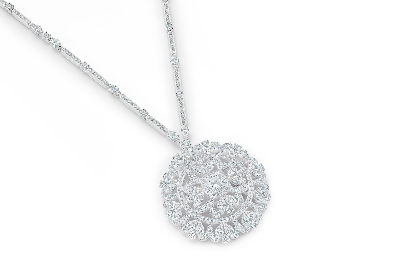 De Beers celebrates diamond beauty spots with Reflections of Nature - The  Jewellery Cut