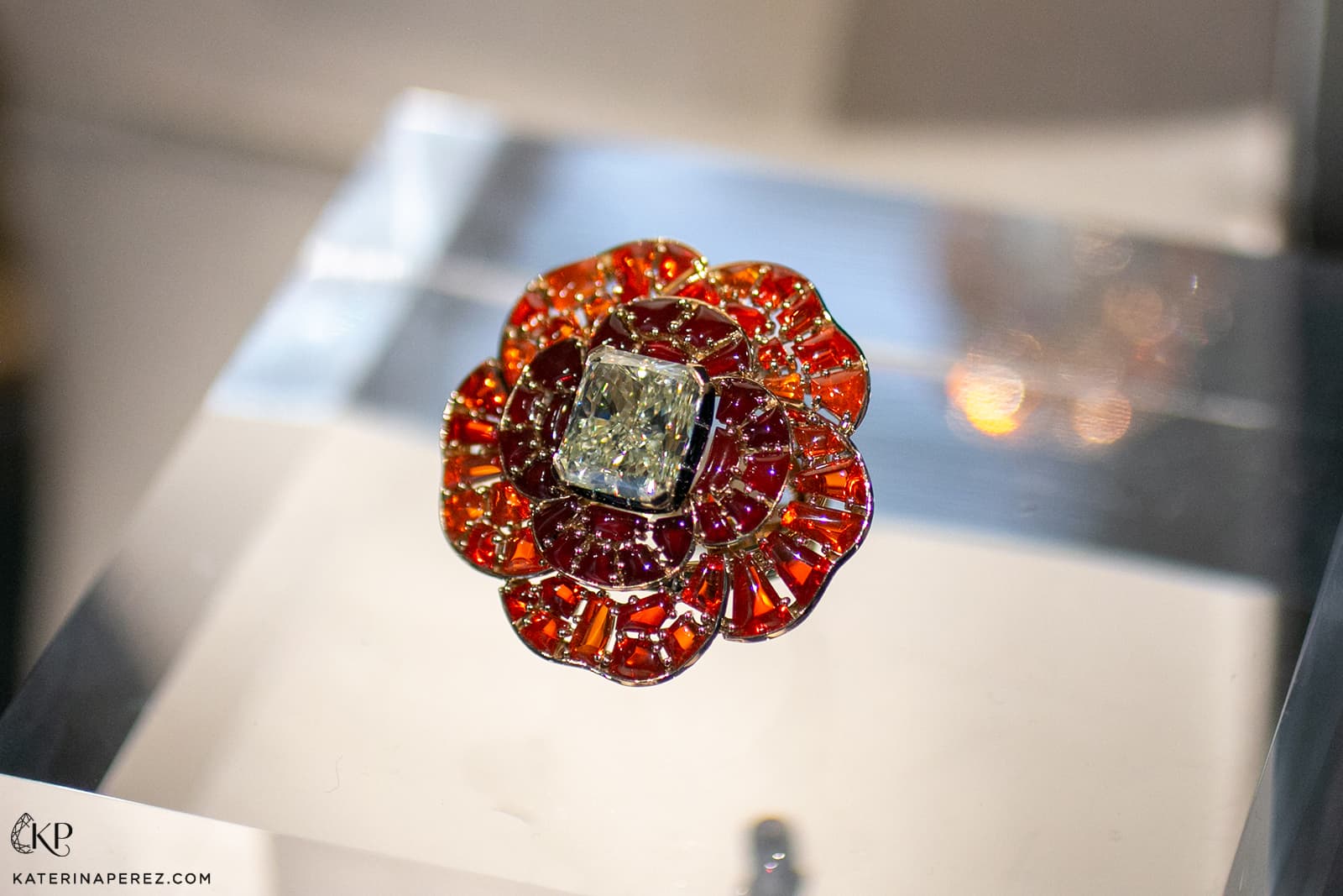   The Camélia Byzantin necklace from the Chanel Escale à Venise High Jewellery Collection has a detachable brooch that can be worn alone with a radiant-cut yellow diamond centre