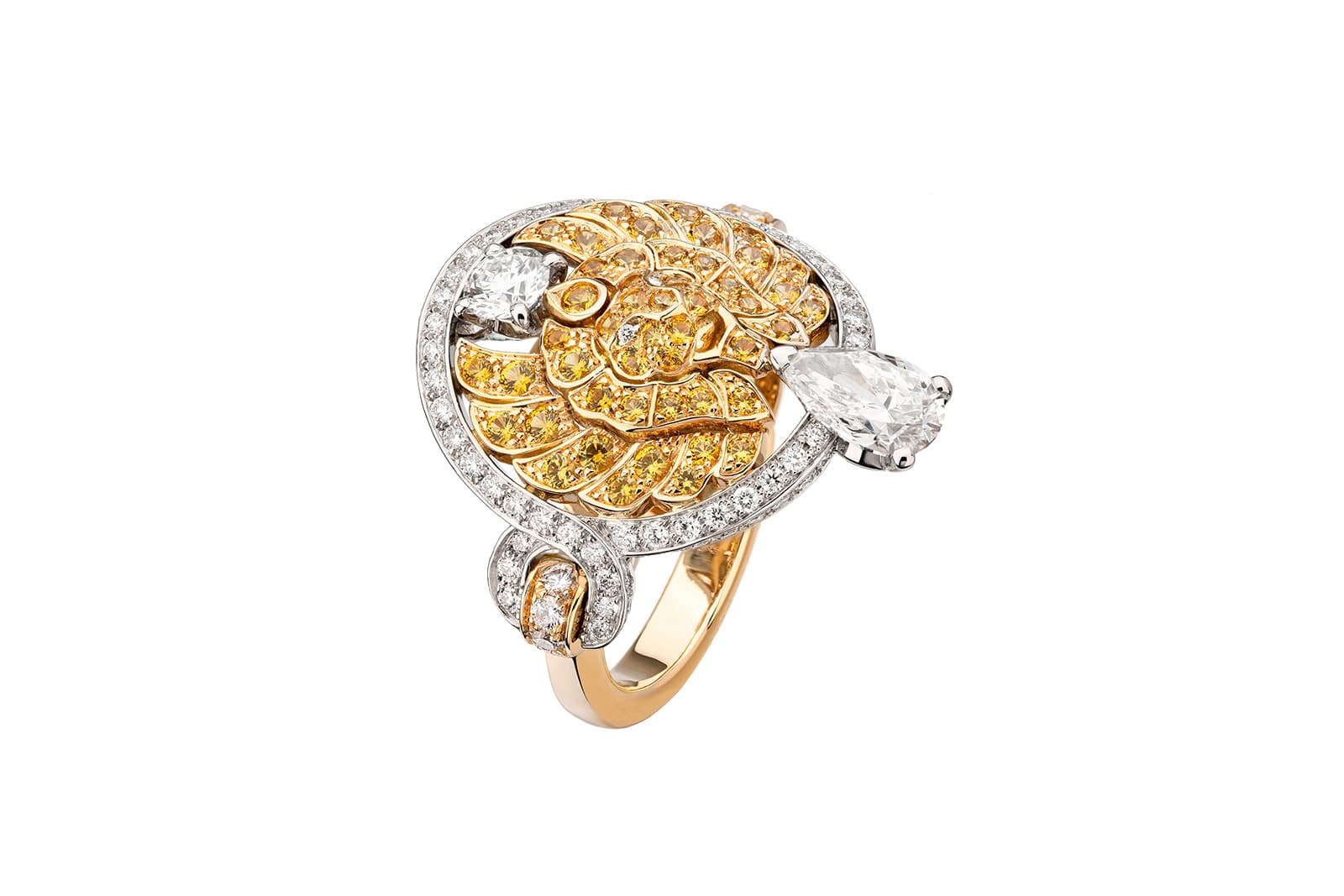  Chanel Escale à Venise High Jewellery Collection Lion Emblématique ring in yellow gold, platinum, diamonds and yellow sapphires