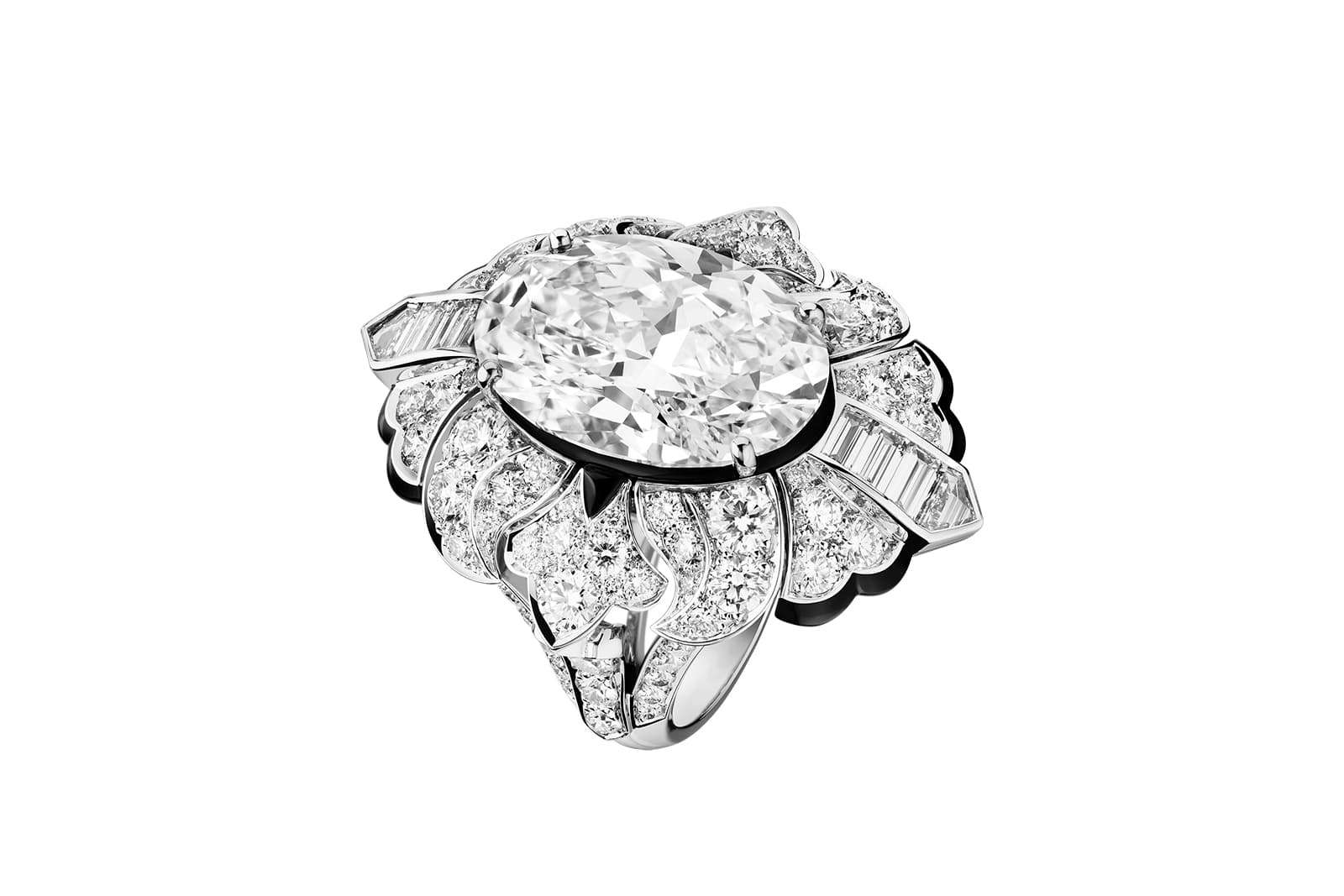  Chanel Escale à Venise High Jewellery Collection Camélia Baroque ring in white gold, diamonds and black lacquer with a 10.88 carat oval-cut diamond centre 