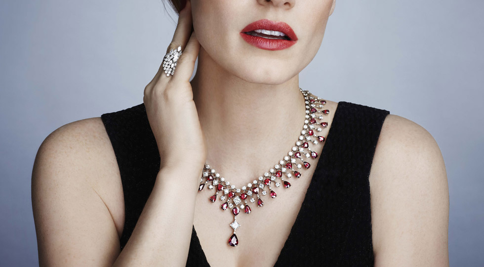 The Passeggiata necklace from Piaget’s new Secrets & Lights collection