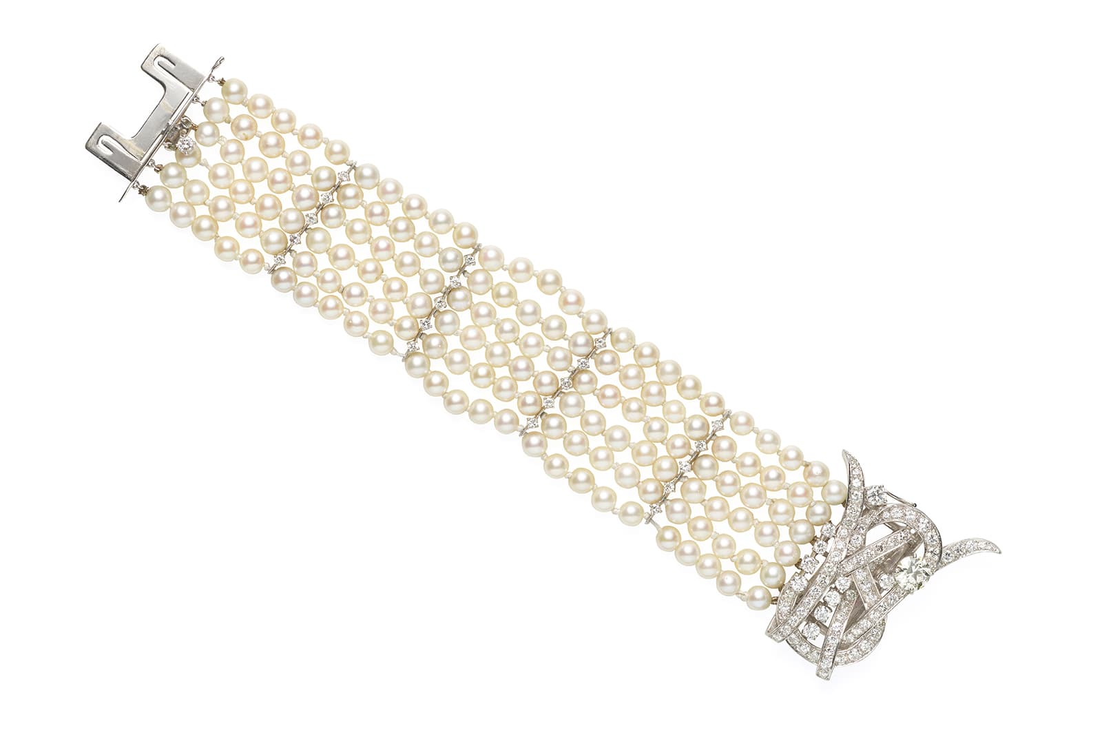  Cultured pearl bracelet with diamonds in platinum and 14k white gold, auctioned by Bonhams