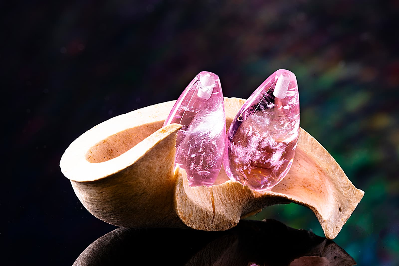 A pair of pink morganites of 38.74 carats from Gebrüder Meelis
