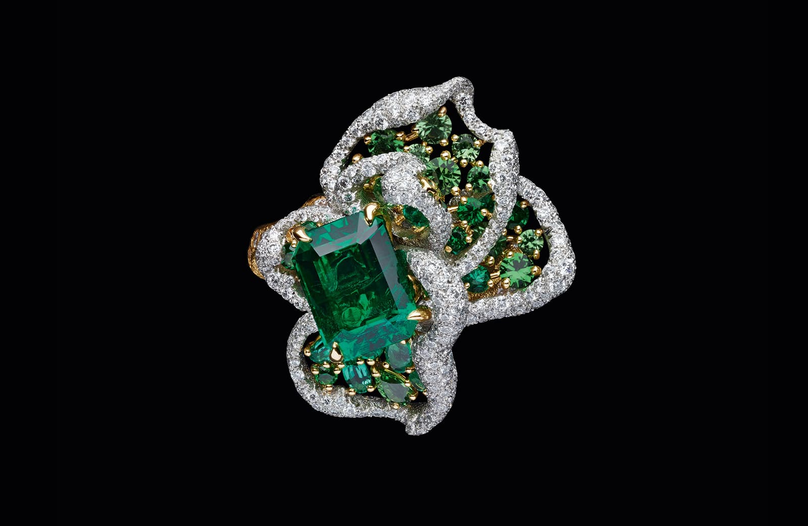  RoseDior ring in yellow gold, platinum with 3.25 cts emerald, diamonds, emeralds and tsavorite garnets