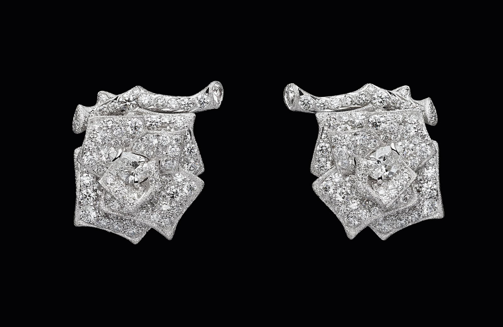  RoseDior earrings in white gold and diamonds