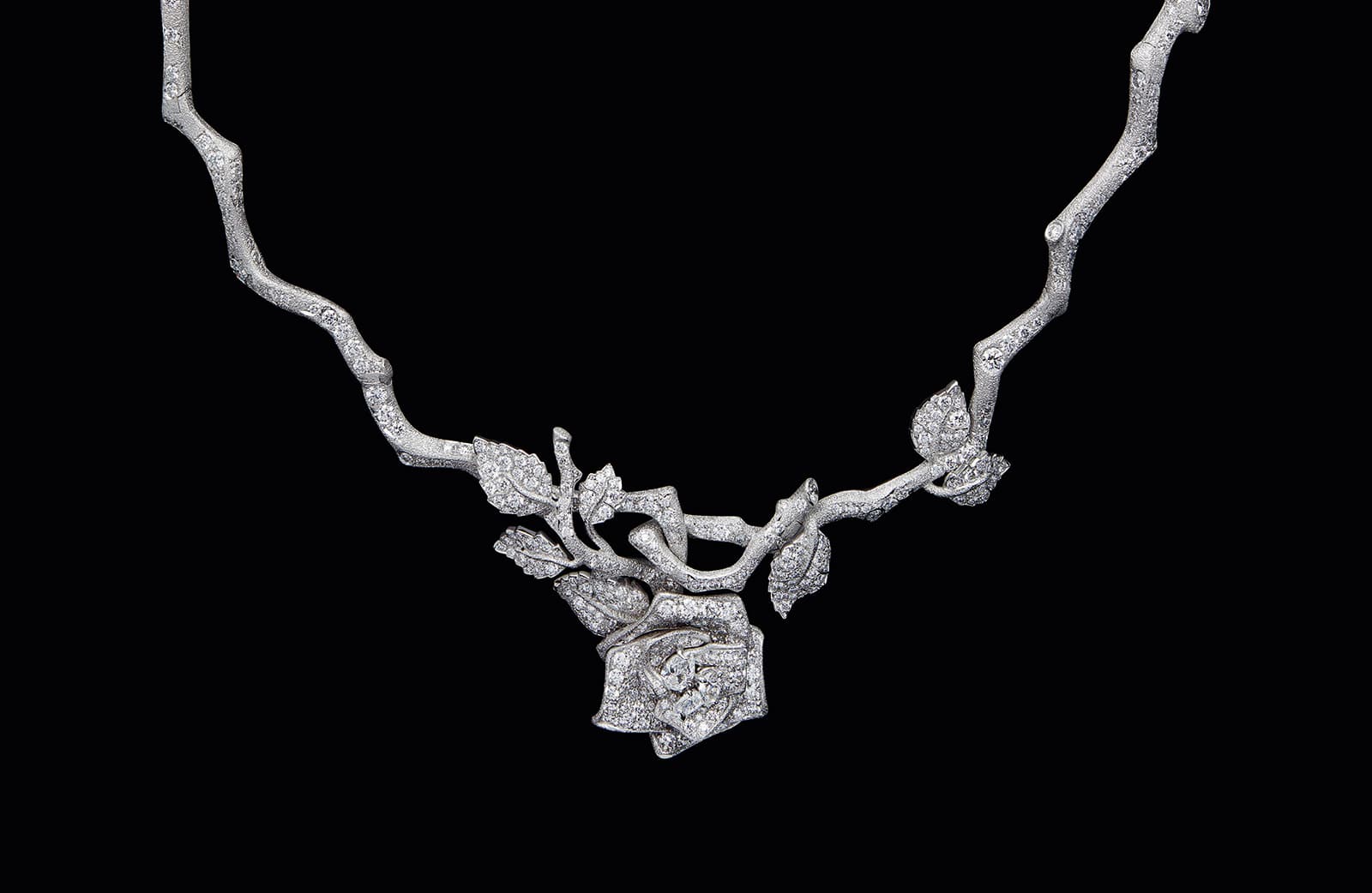 RoseDior necklace in white gold and diamonds