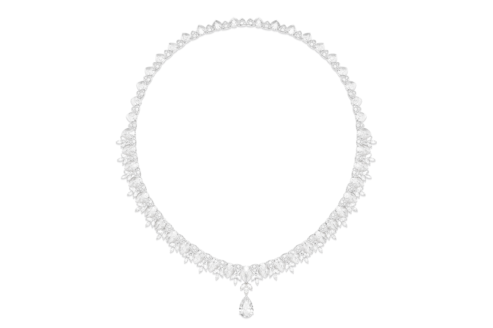  The Piaget Delicate Flora necklace from the Wings of Light High Jewellery Collection can be worn in three ways with or without a 3.02 carat pear-shaped diamond drop