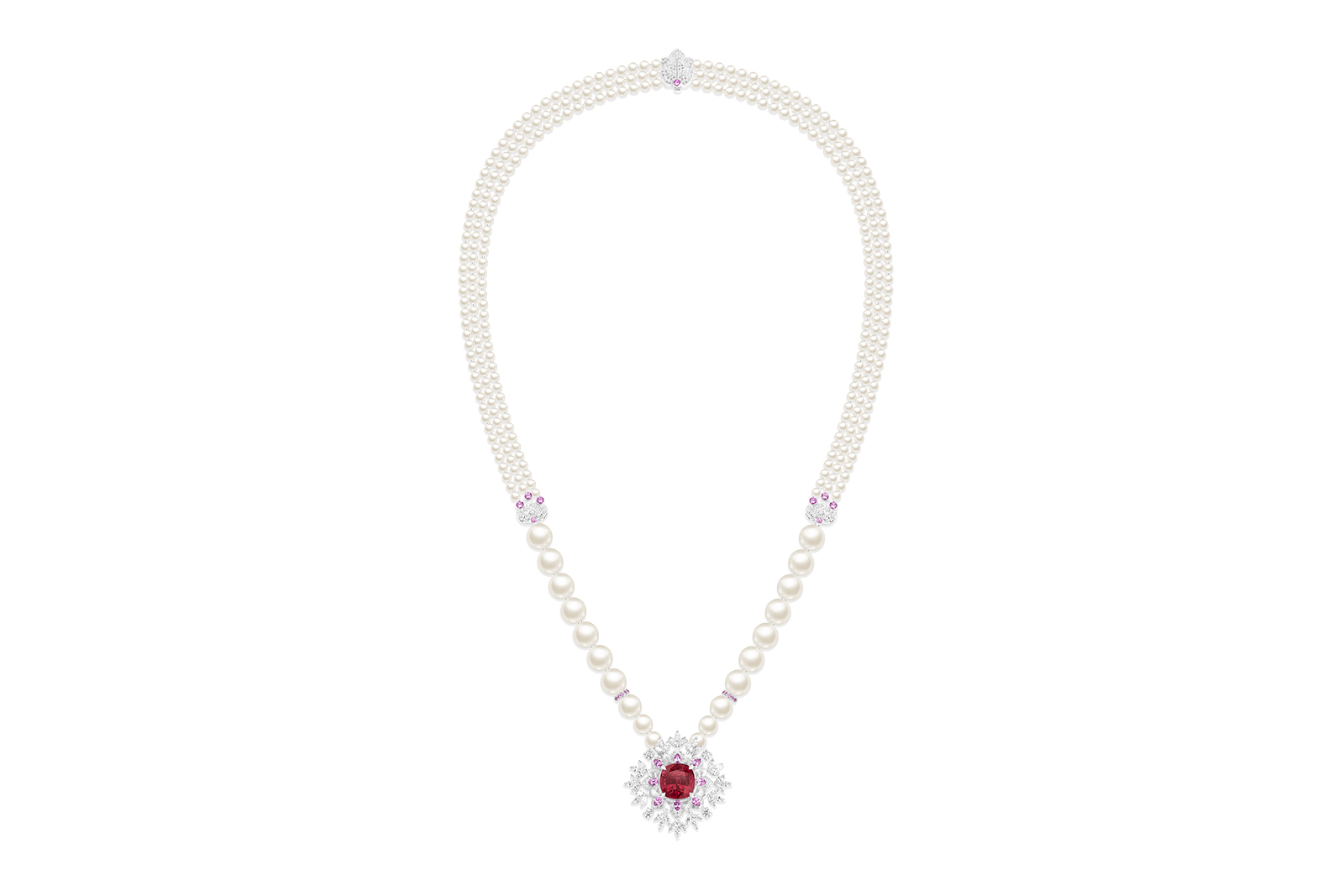  The Piaget Blooming Flora necklace from the Wings of Light High Jewellery Collection is transformable and can be worn in three ways 