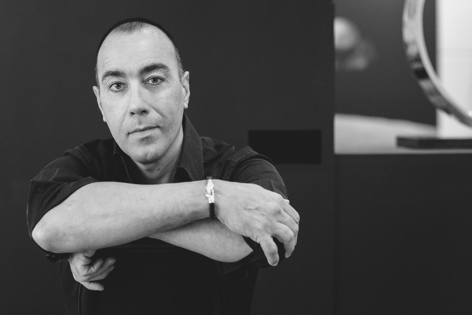  Italian artist Lorenzo Quinn miniaturises his iconic sculptures into pieces of fine jewellery