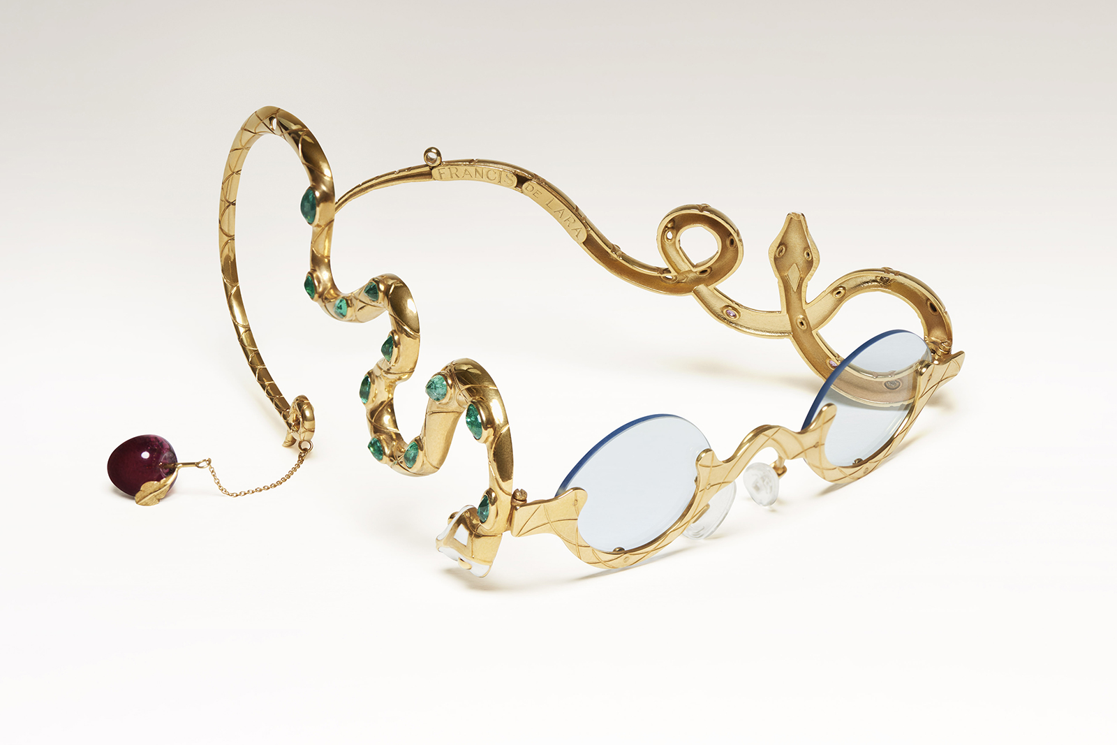  This one of a kind haute couture jewellery-eyewear piece by Francis de Lara features two serpents as the side temples