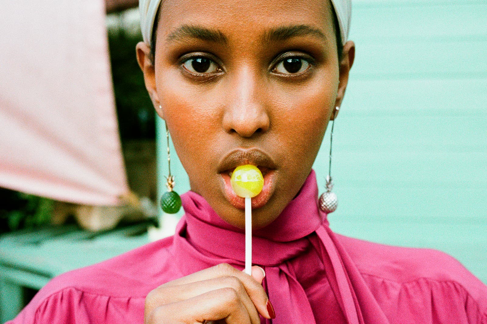  Francis de Lara 'The Francis Pineapples' earrings with asymmetric colours