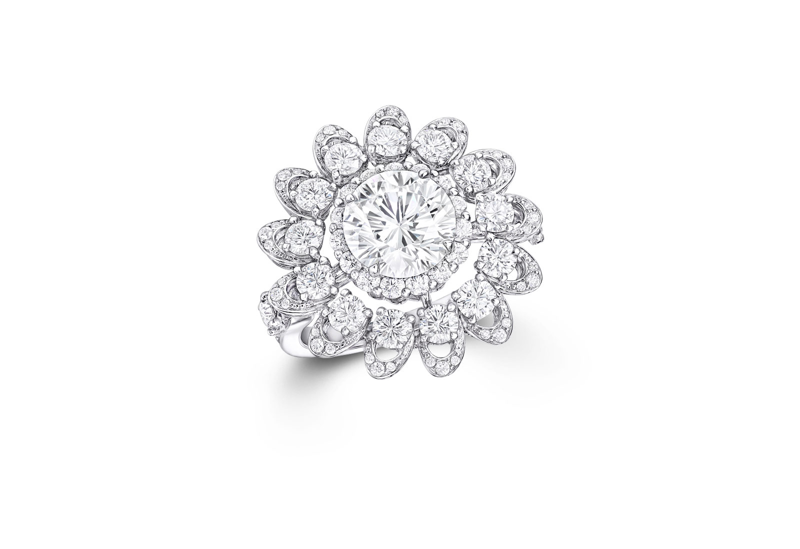  A ring with 4 carats of colourless diamonds from the Graff Tribal High Jewellery Collection