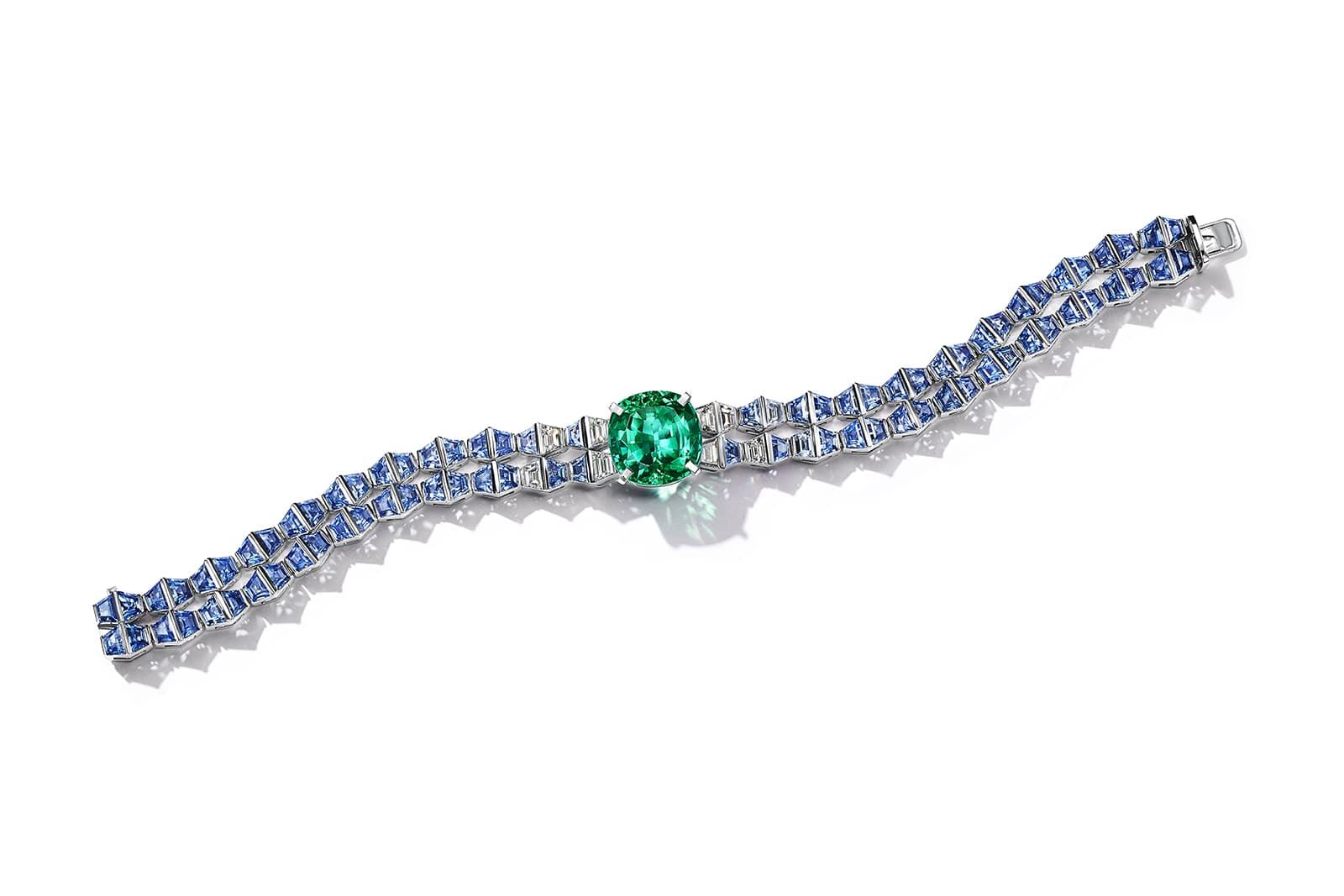  Tiffany & Co. Sea bracelet from the Colors of Nature High Jewellery Collection with a cushion- cut green tourmaline of over 14 carats, custom-cut sapphires of over 22 total carats and custom-cut diamonds in platinum