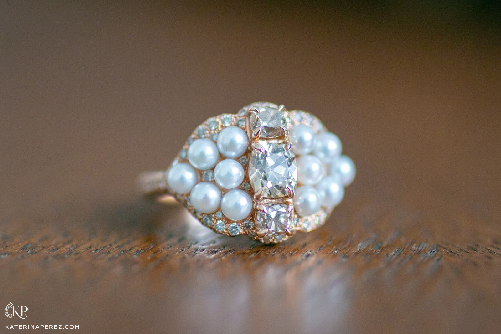  Alice Fournier Vallaresso ring with Akoya pearls and diamonds