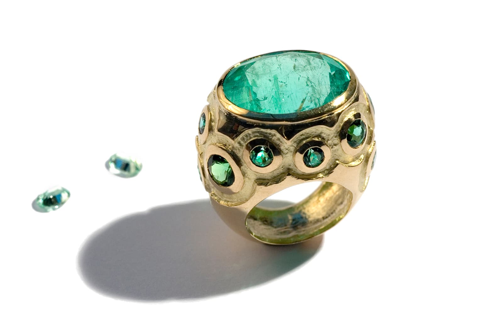  Hélène Courtaigne emerald ring