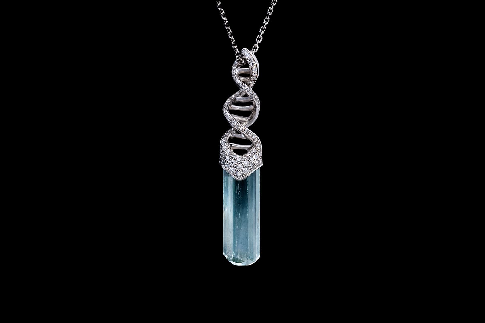  Hoehl's Harmony pendant with aquamarine and diamonds