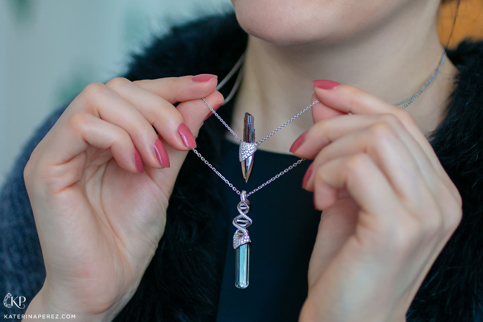  Hoehl's Creativity pendant with aquamarine and diamonds