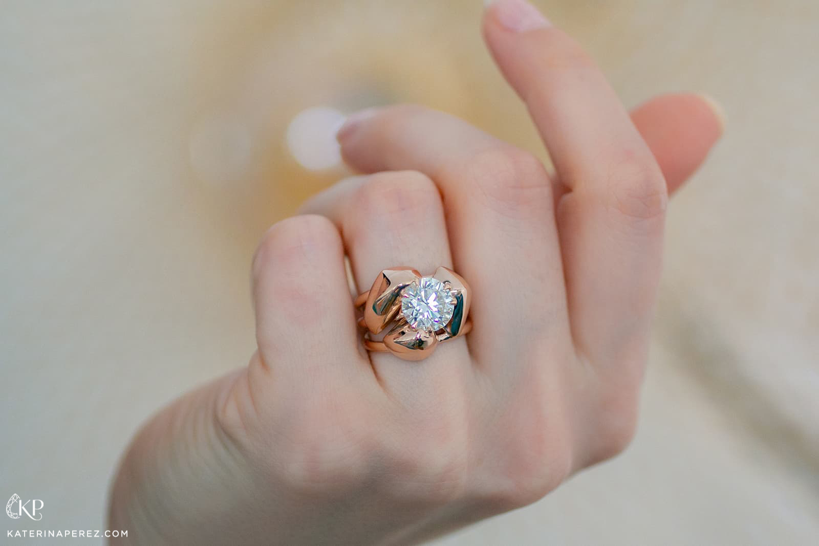  Annette Girardon bespoke Pépites ring in gold with a round brilliant diamond