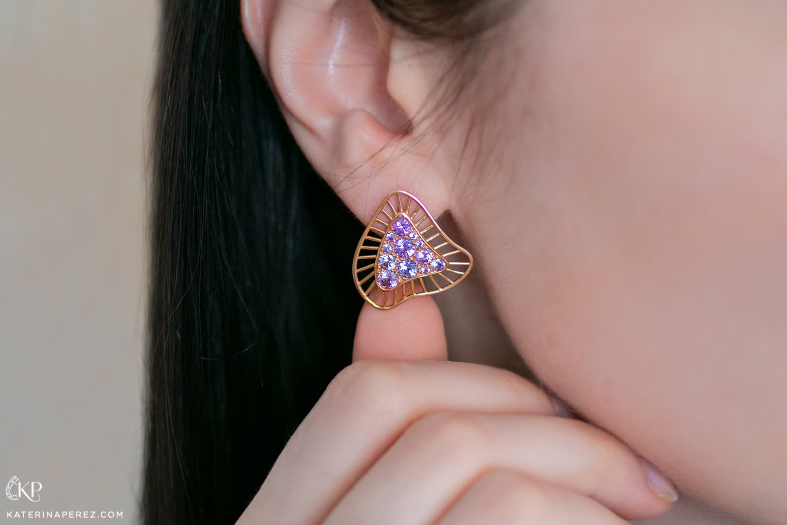  Annette Girardon Ailée earrings with multicoloured sapphires set in rose gold