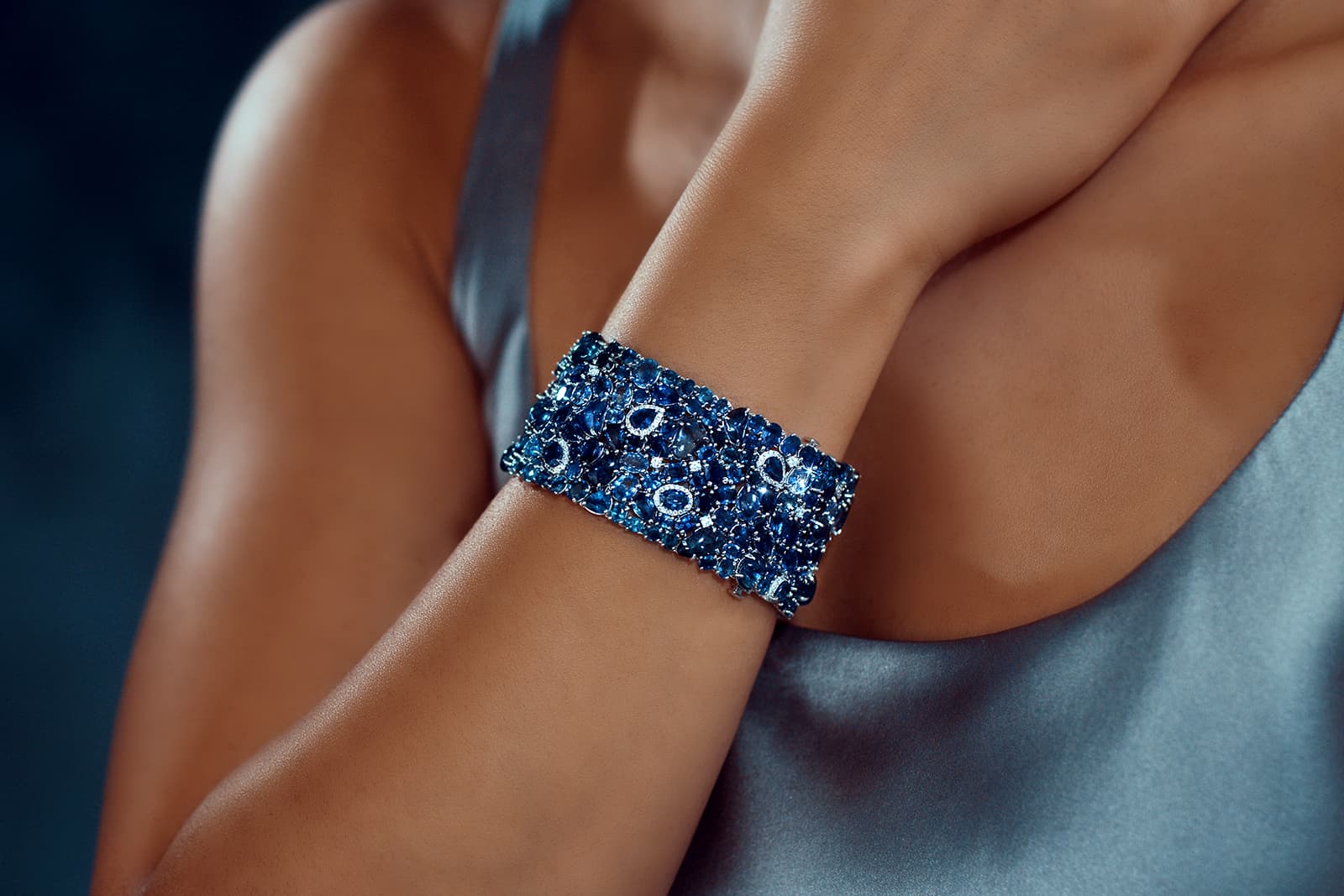Ruchi New York Enchanted Evening Celeste bracelet with 123.38 carats of blue sapphires and 1.64 carats of diamonds