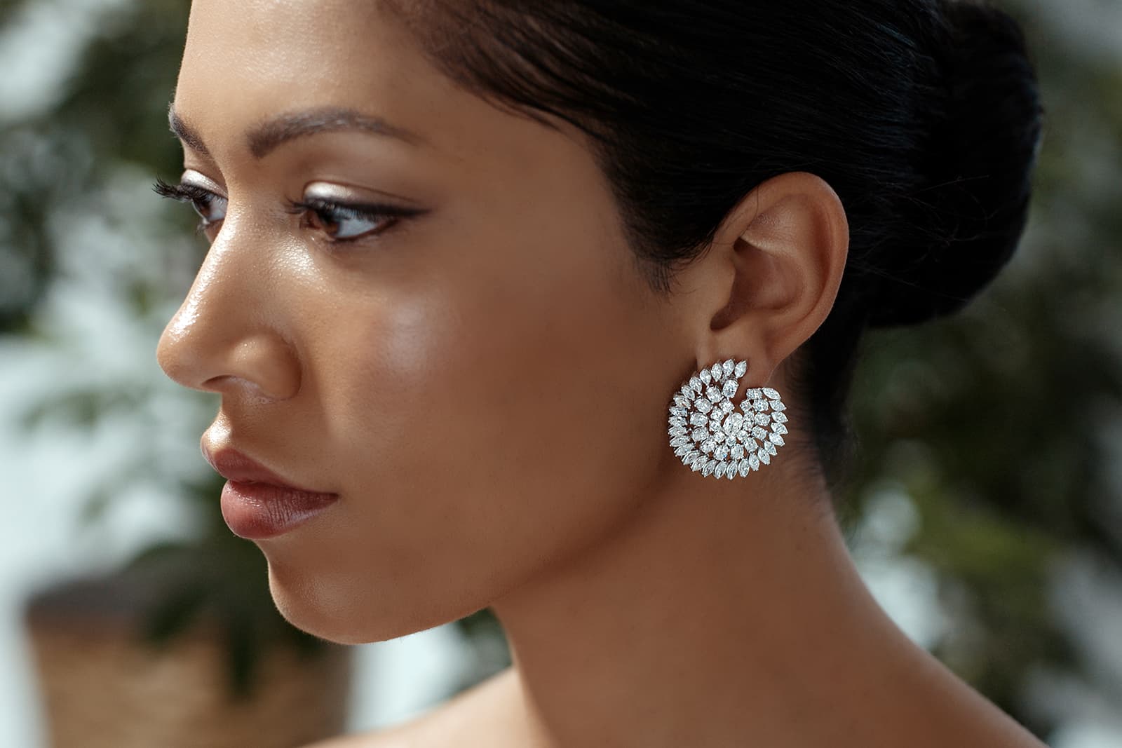  Ruchi New York Jewels Of Desire Dahlia Crescent earrings with 11.64 carats of diamonds