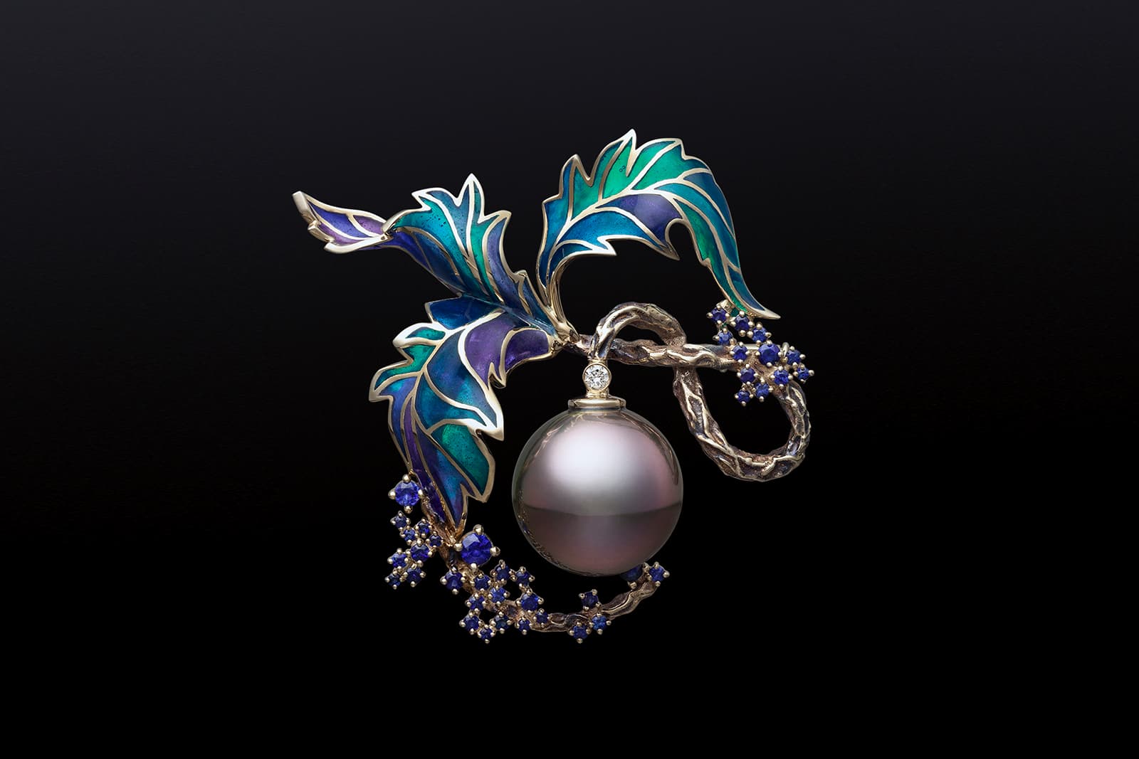 Izmestiev Diamonds Grape brooch in gold with enamel, Tahitian pearls, sapphires and diamonds from the Japanese Garden Collection