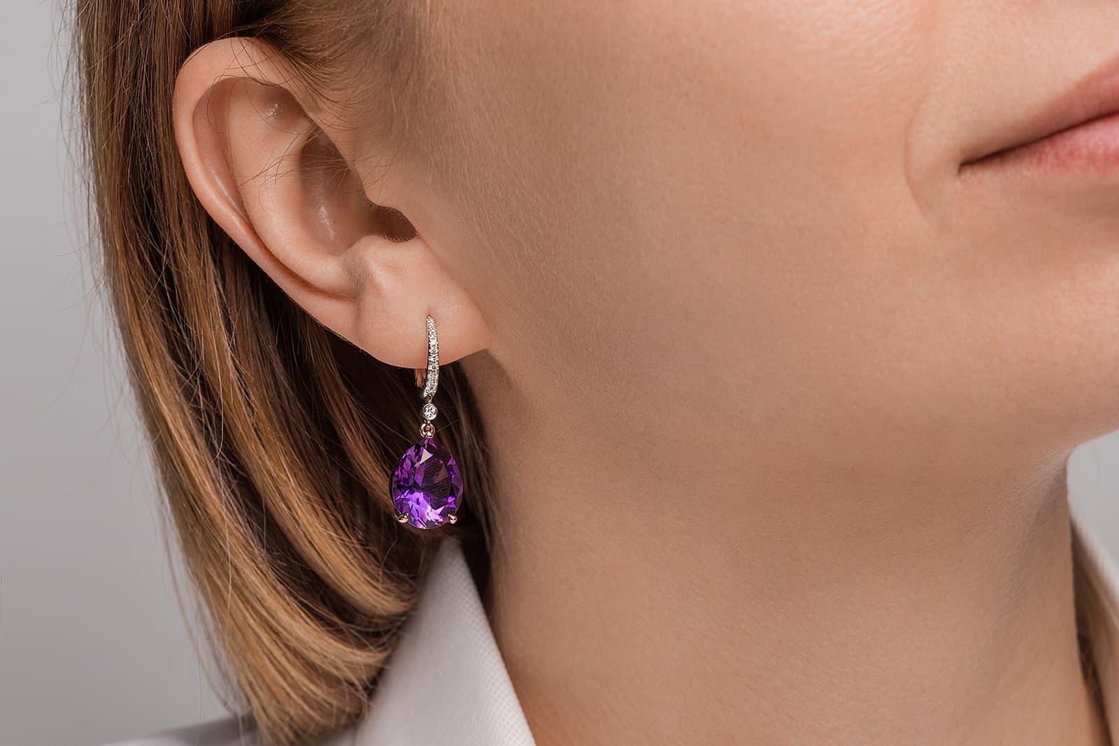  Izmestiev Diamonds earrings in white gold with amethyst and diamonds