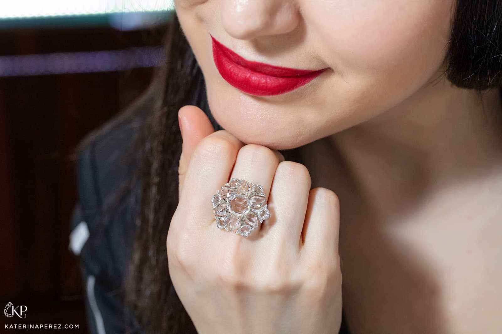  VAK Jewels ring with hexagonal cut G colour VS1 clarity diamond and accenting diamonds