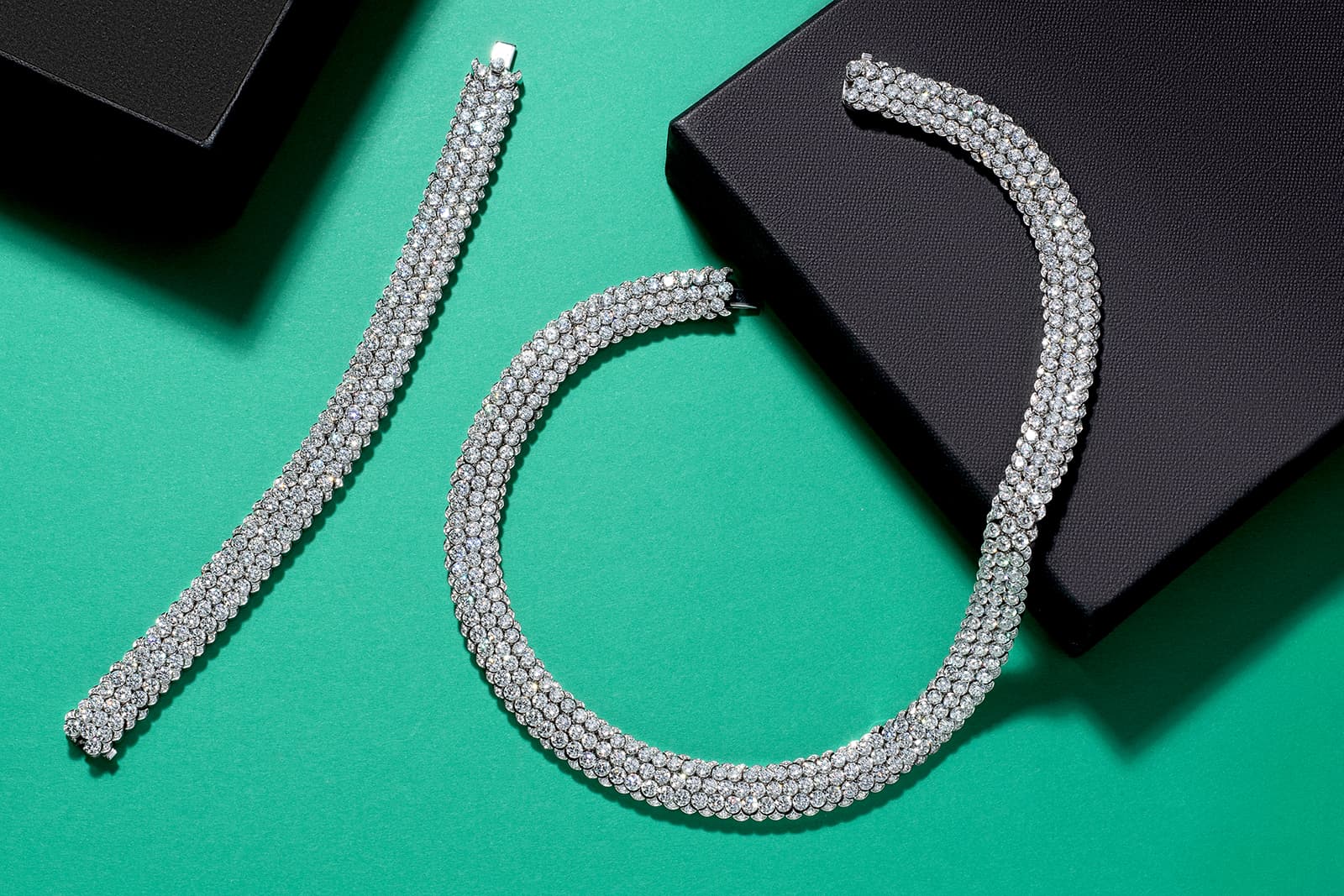 Stenzhorn Una necklace and bracelet with invisible-set diamonds
