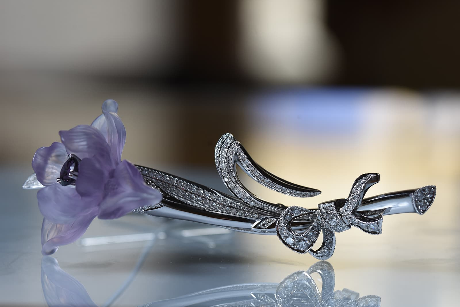  Flower brooch by Ekaterina Kostrigina with carved amethyst
