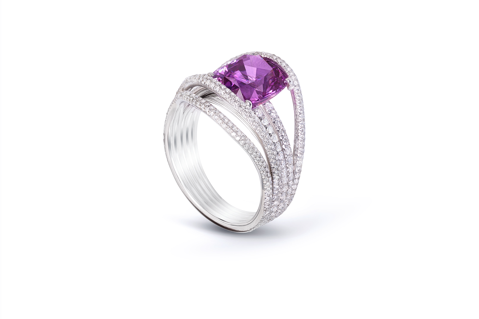  House of Geneva Horloge Fleurie Numéro 8 ring with a pink cushion-cut Madagascan sapphire of 5.16 carats 