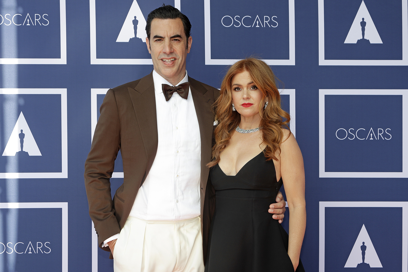  Actress Isla Fisher wears a Bulgari High Jewellery necklace and earrings at the 93rd Annual Academy Awards 