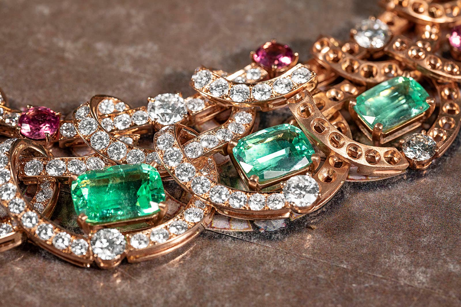  This Bulgari Colour Journeys Paraiba Tourmaline High Jewellery necklace contains 7 cushion-cut Paraiba tourmalines as well as 12 carats of pink tourmaline