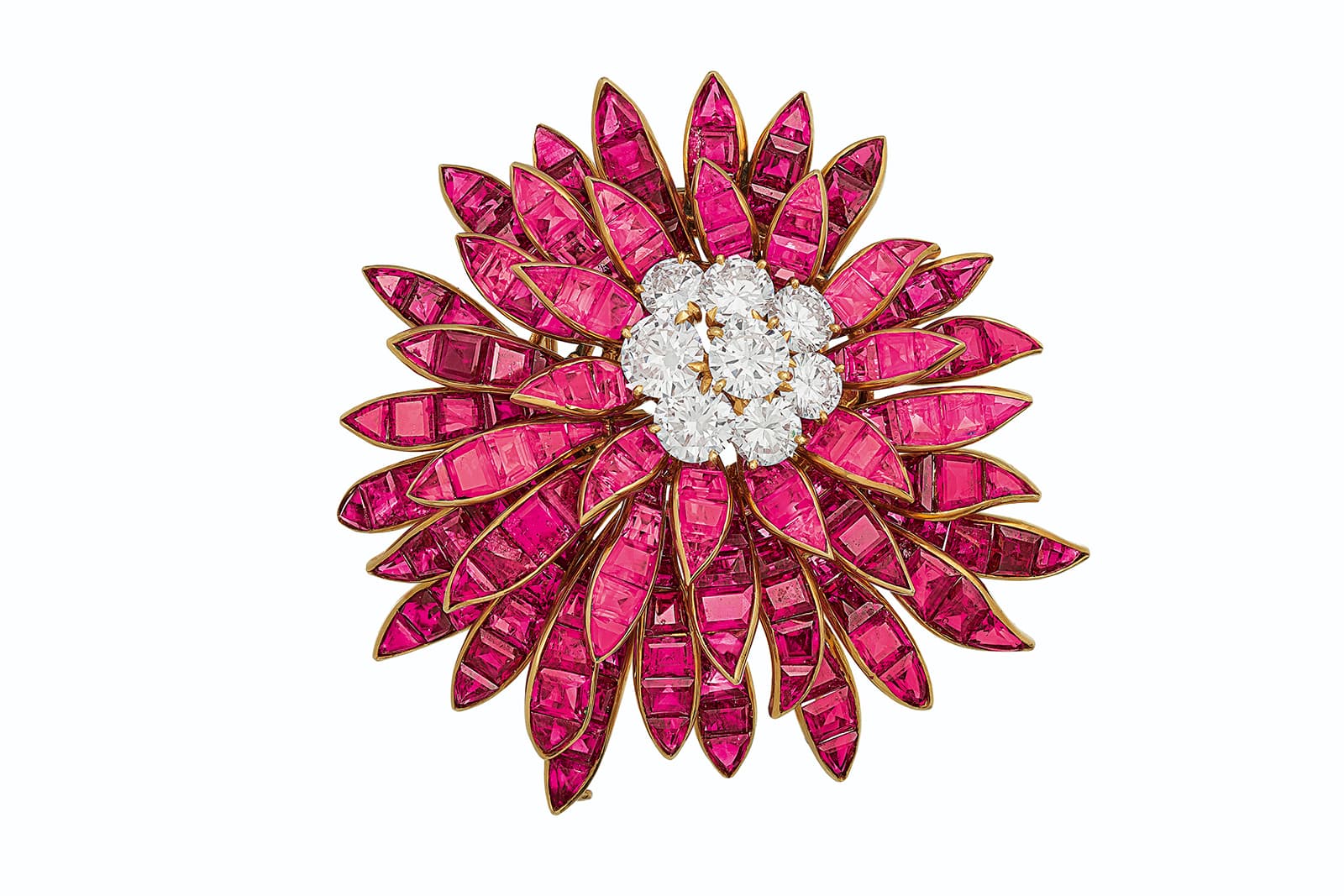  A closer look at the Van Cleef & Arpels ruby and diamond brooch sold by Christie's