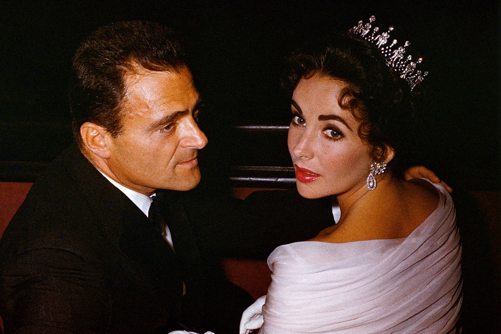 Elizabeth Taylor and Mike Todd at the Cannes Film Festival in 1957. He famously presented the star with a 29-carat emerald-cut diamond engagement