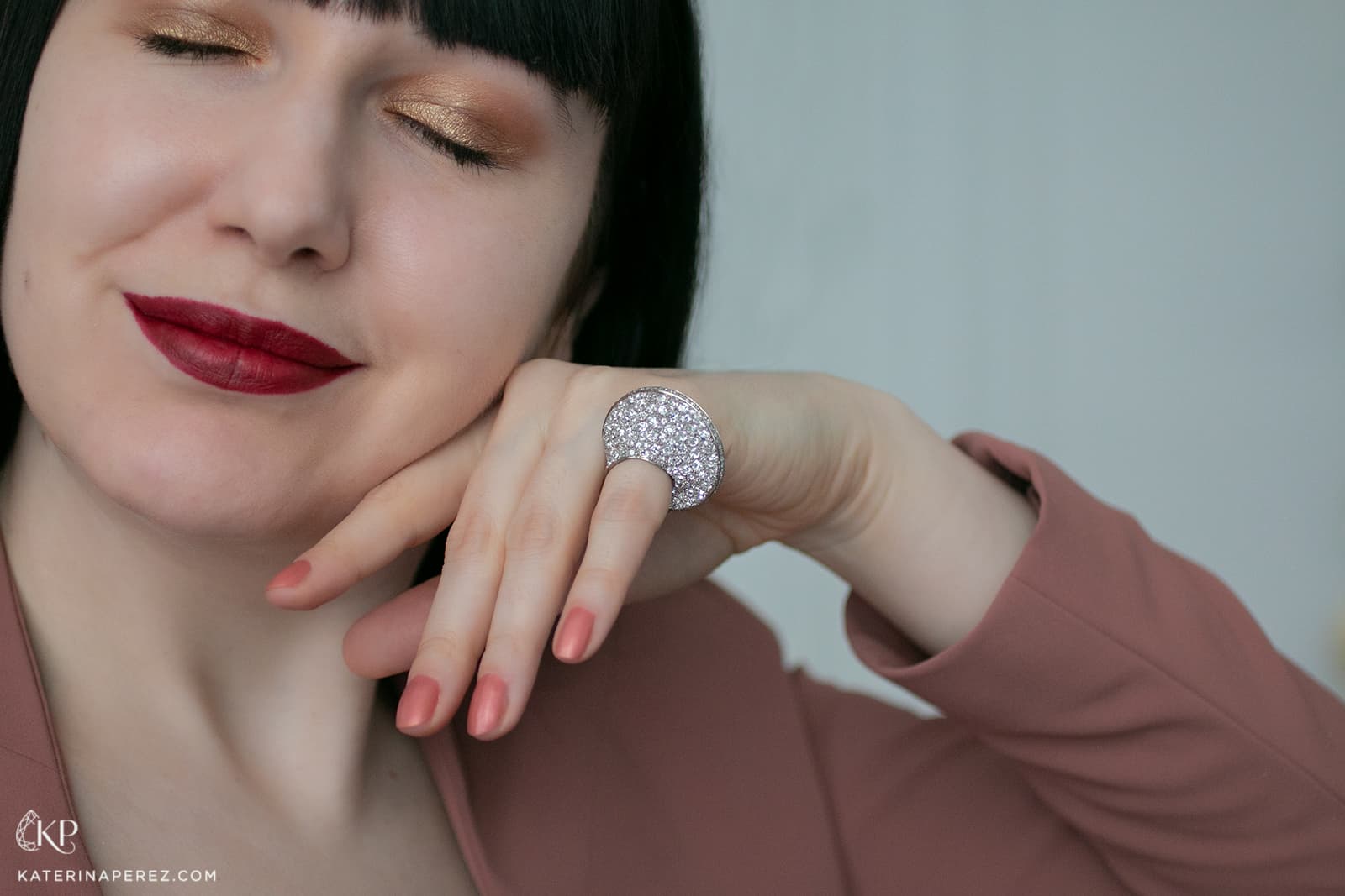  Alix Dumas designed this diamond ring to be worn on the little finger