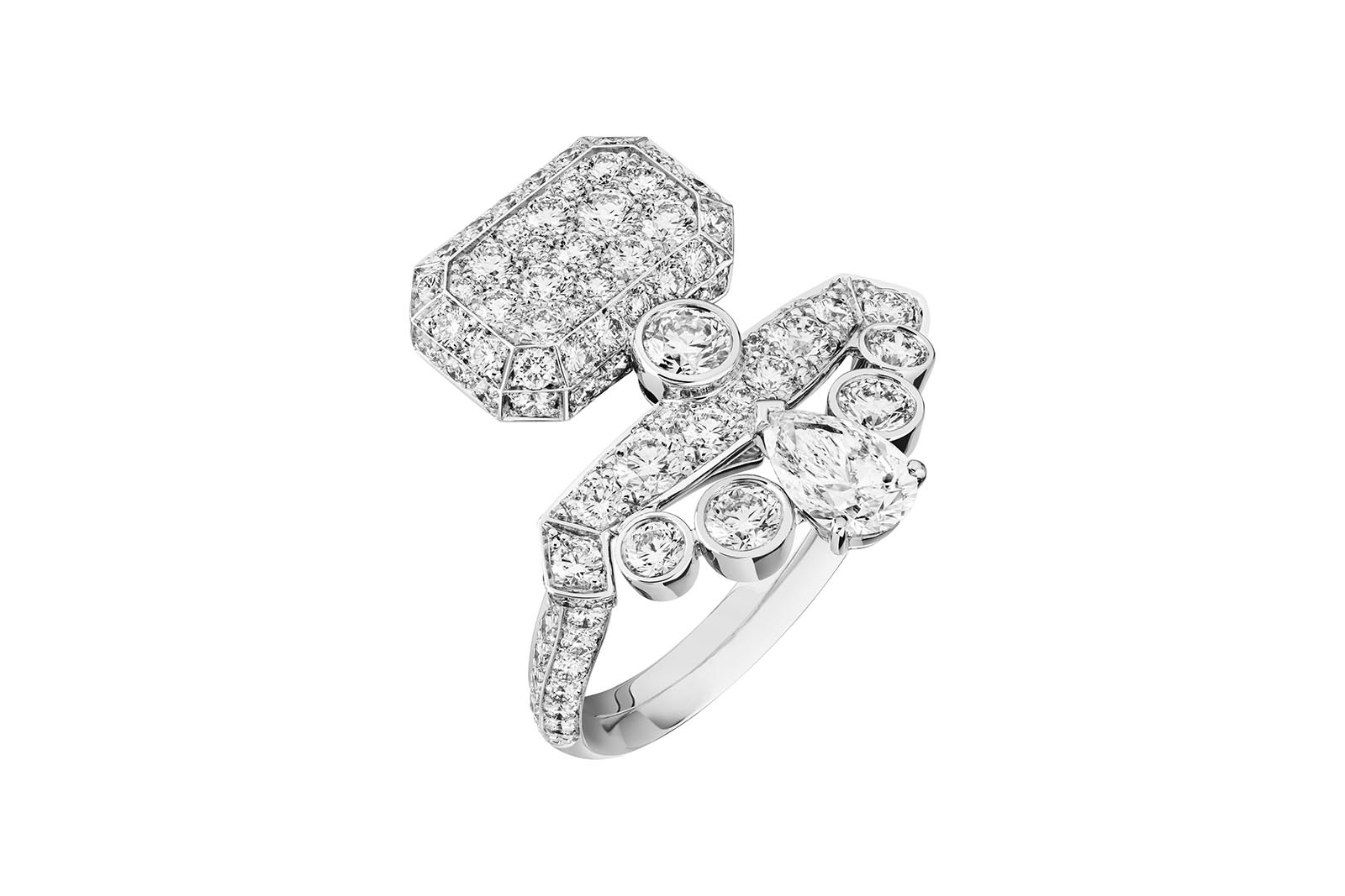  Chanel N°5 Cascade High Jewellery ring from Collection N°5 in white gold and diamonds