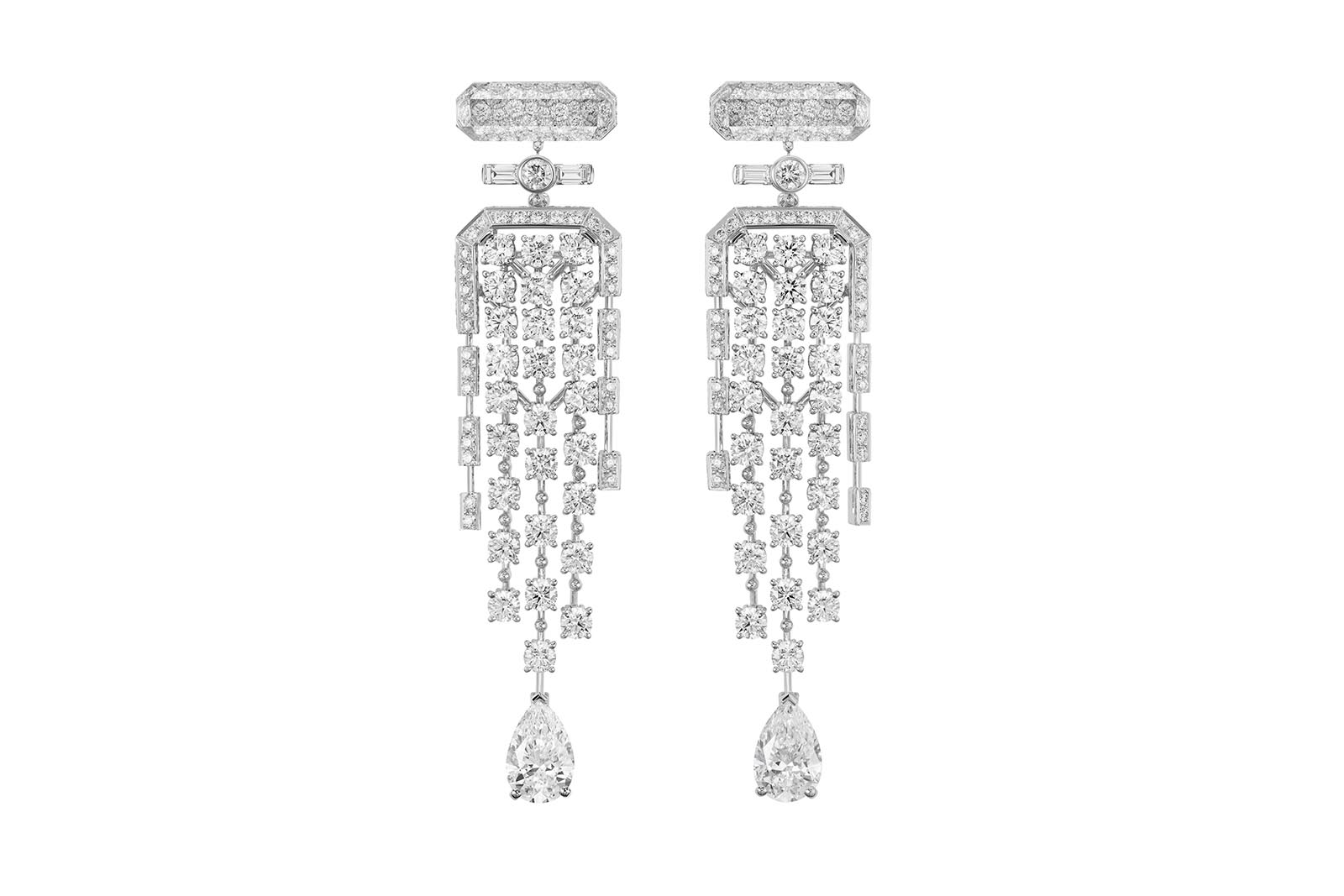  Chanel N°5 Signature Bottle High Jewellery earrings from Collection N°5 in white gold with diamonds and rock crystal, including two pear-cut diamonds of 1.55 carats and 1.54 carats