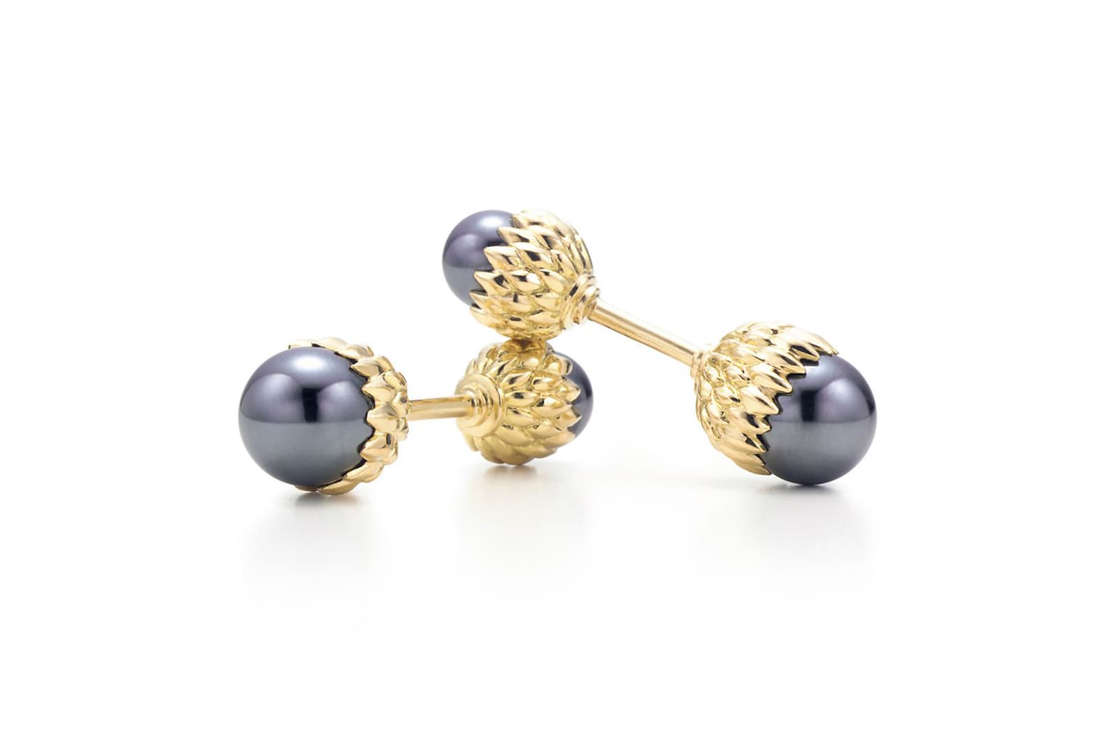  Tiffany & Co. Schlumberger Acorn cufflinks in 18k yellow gold with hematite