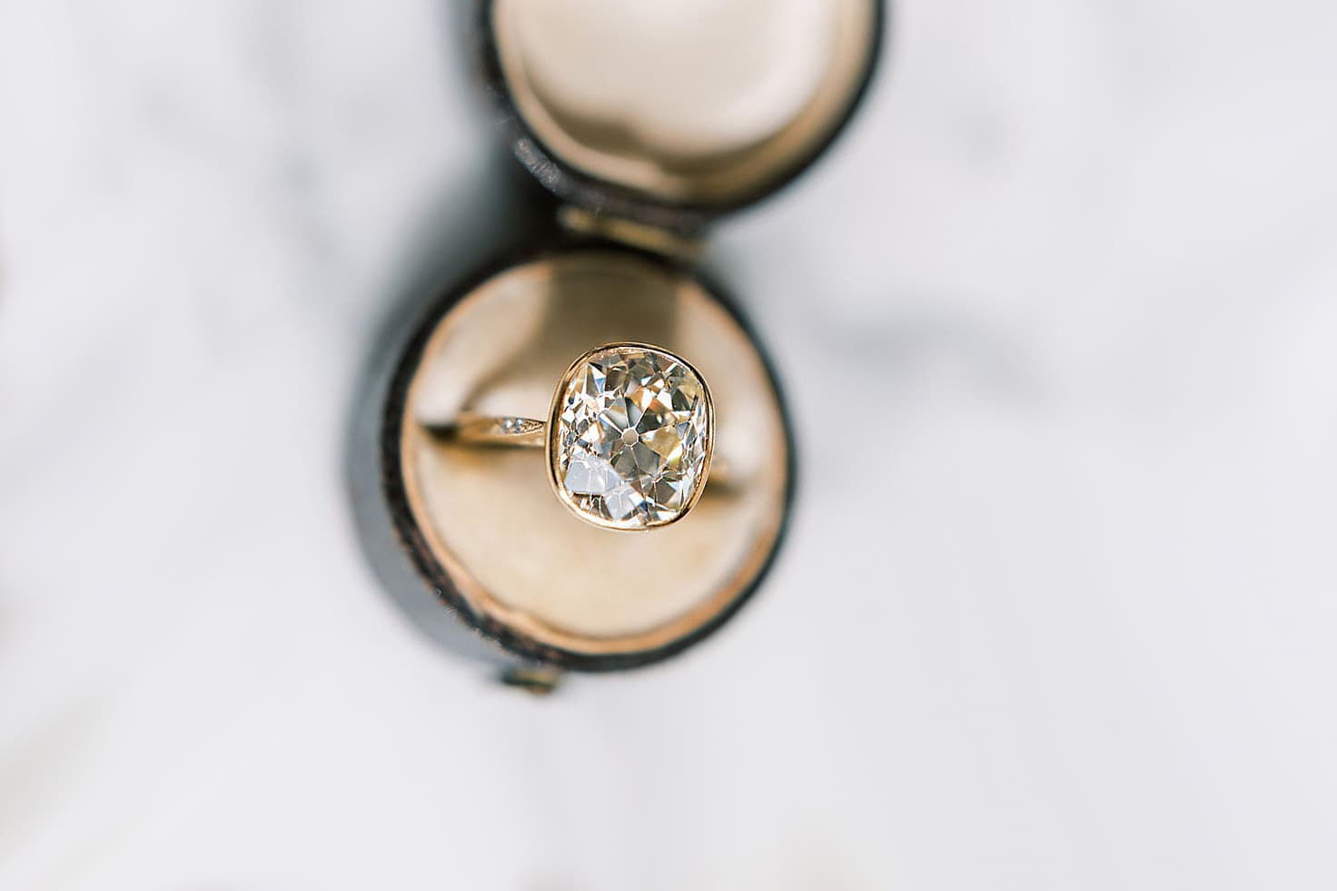  Victor Barboné Barcelona 6.16 carat 'Old Mine'-cut diamond engagement ring 