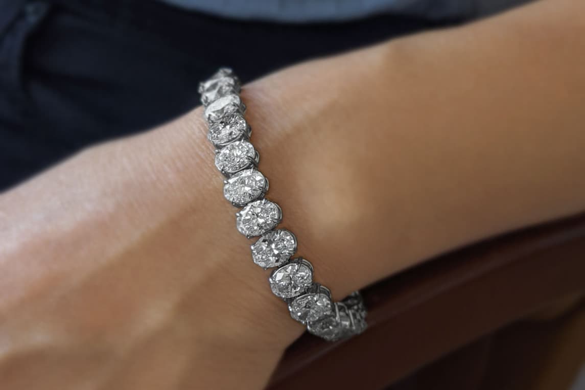  Norman Silverman oval-shaped diamond North-South tennis bracelet 
