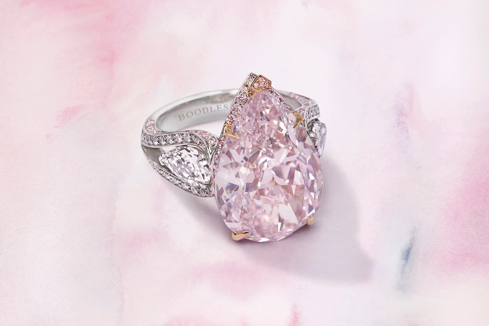  Boodles Les Sables Roses ring with a 10 carat fancy pink diamond from the ‘Around the World in 16 Days’ High Jewellery collection, inspired by French Polynesia