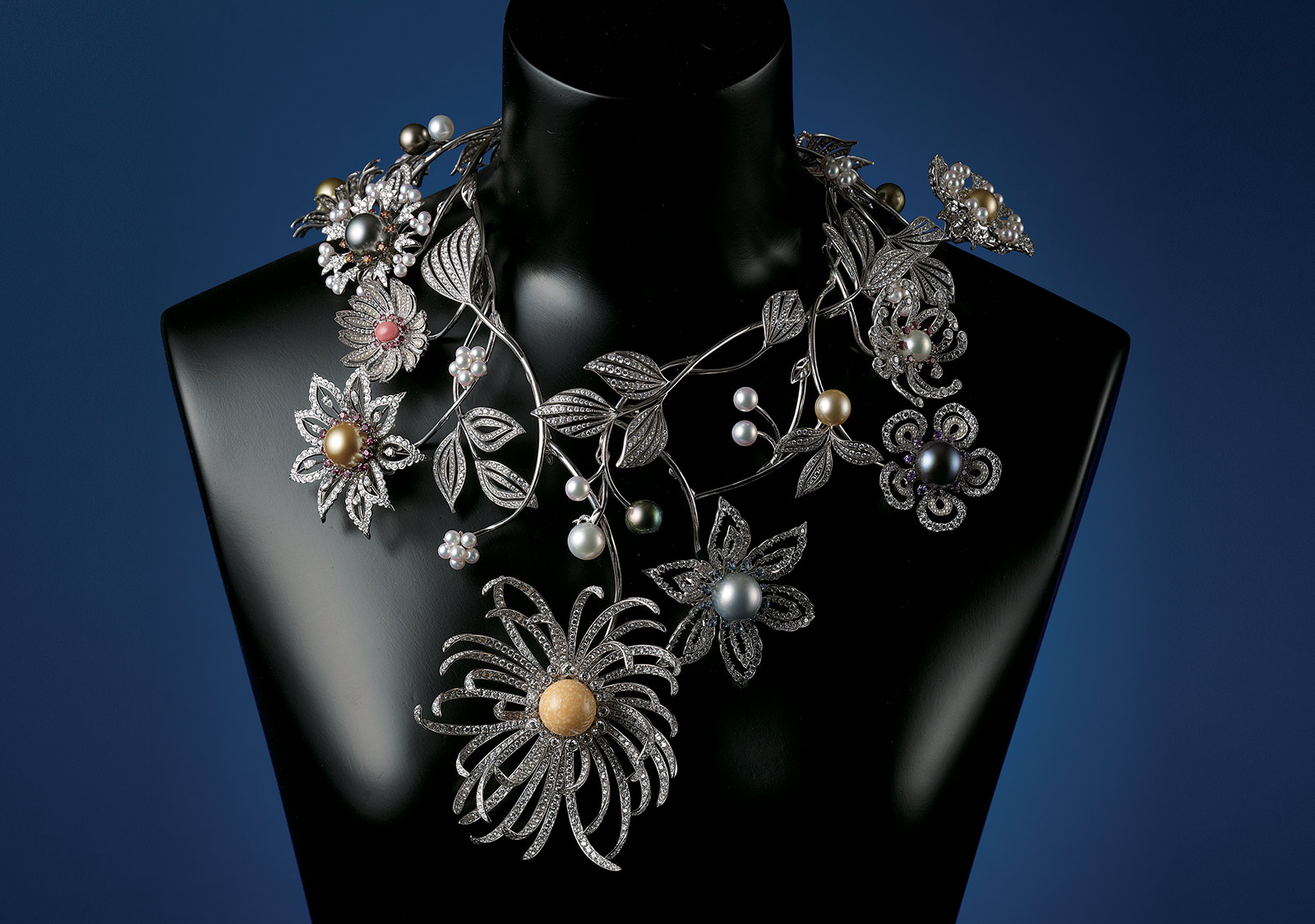The Mikimoto Dreams & Pearls crown can be worn as an elaborate necklace